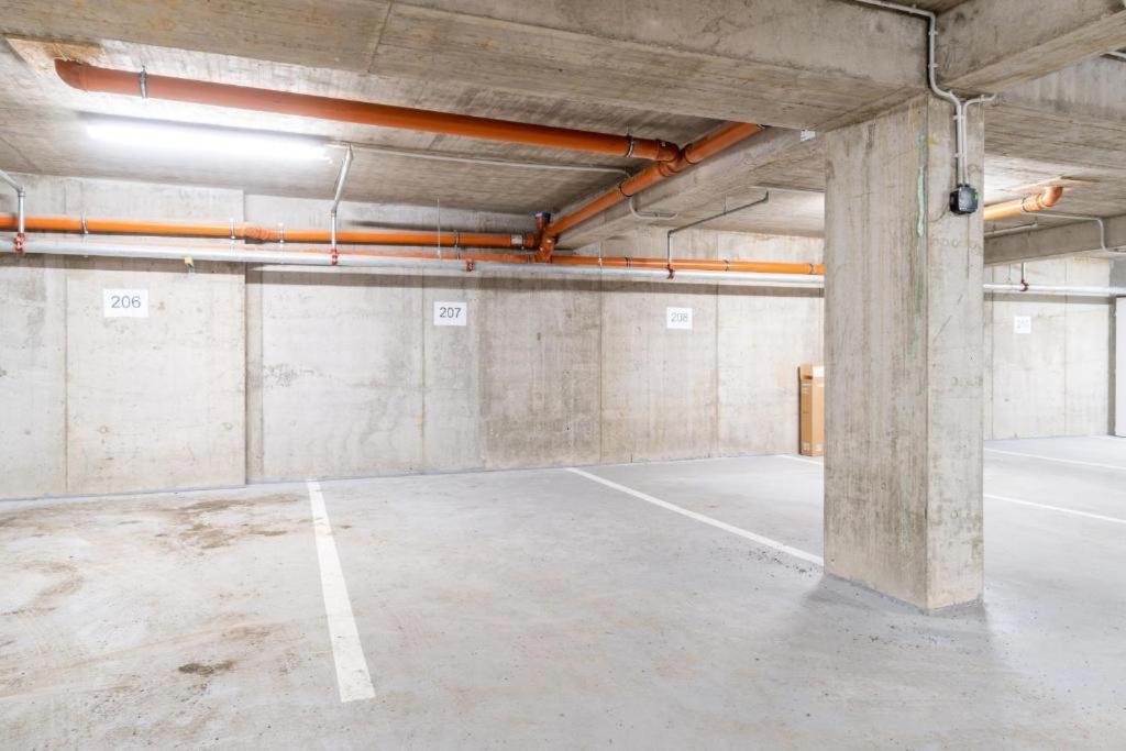 Brand New Studio Apartment #24 In Elite Residence With Free Secure Parking In The Center Prag Eksteriør billede